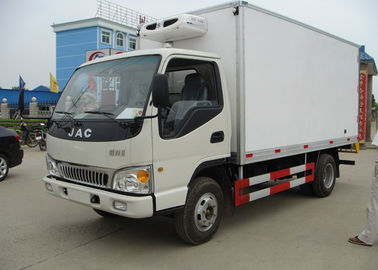 الصين 4x2 3 طن صندوق الفريزر شاحنة ، شاحنة تسليم مبردة مع وحدة الملك الحرارية المزود