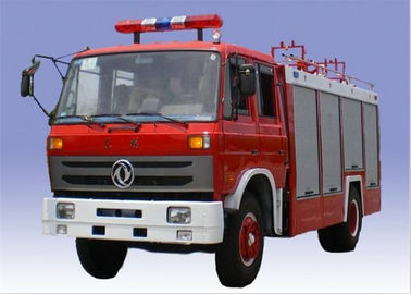 الصين شاحنة إطفاء حمراء اللون 5000 لتر المياه و 1500 لتر الرغوة مع مضخة الضغط العالي المزود
