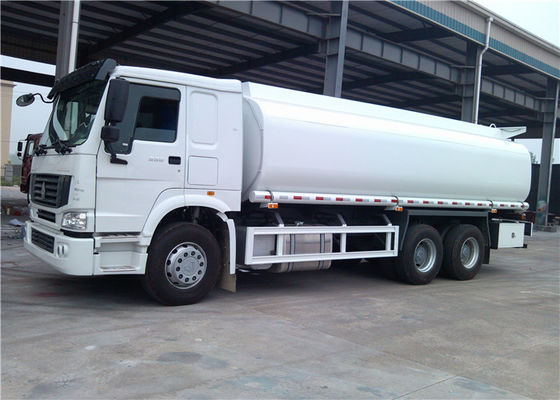 شراء Sinotruk HOWO 6x4 Tanker Truck Trailer 18000L 18cbm Fuel Tank Trailer تصنيع عبر الإنترنت