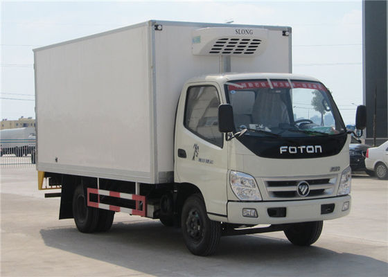 شراء FOTON 6 عجلات صغيرة شاحنة مبردة مربع ، 3 طن ثلاجة الفريزر شاحنة تصنيع عبر الإنترنت